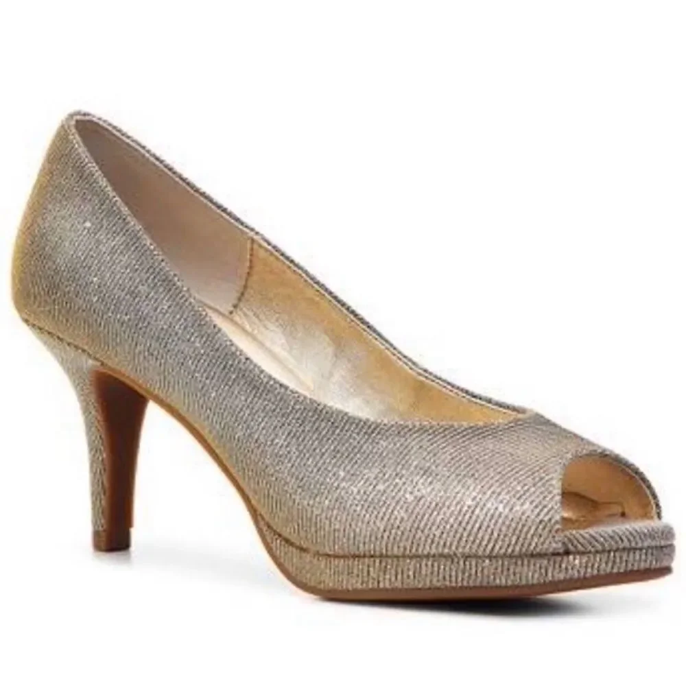 Kelly & Katie Metallic Glitter Heels Silver Gold Size 9.5